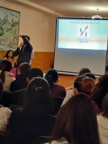 Общественный Фонд "StopVi" провел семинар для учащихся Новопокровской СШ №1 семинар на тему: "StopVi - остановим насилие вместе!"